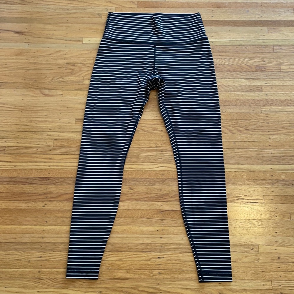 Wunder under luxtreme high rise leggings 28"